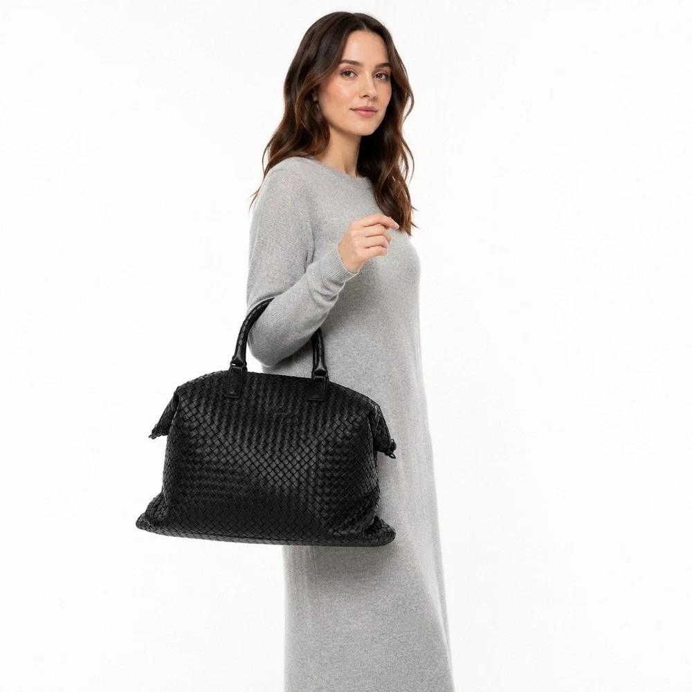 Bottega Veneta Intrecciato Tote Bag Convertible Large Black Woven Leather Italy
